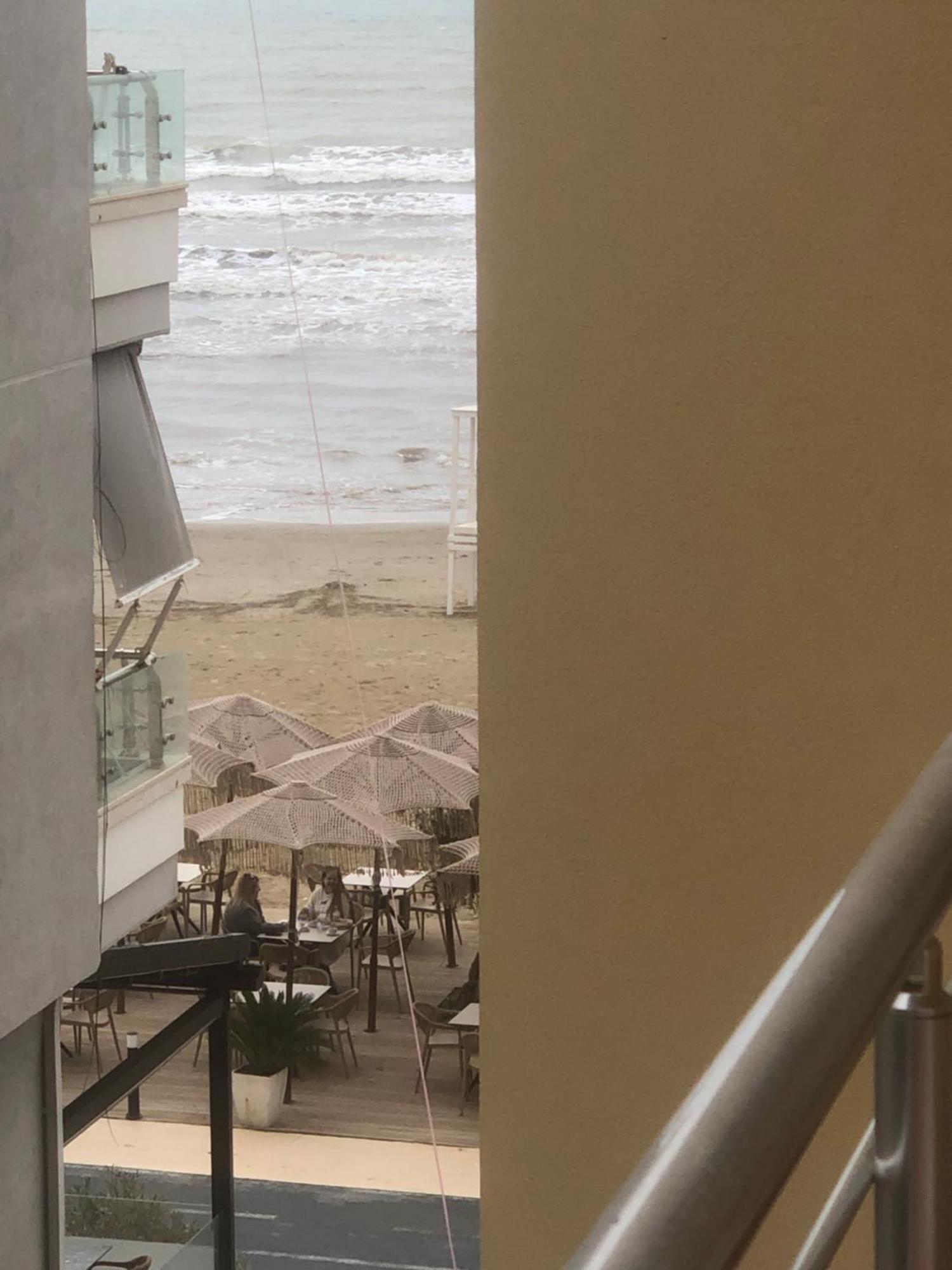 Sun&Sea Apartment Durres Bagian luar foto